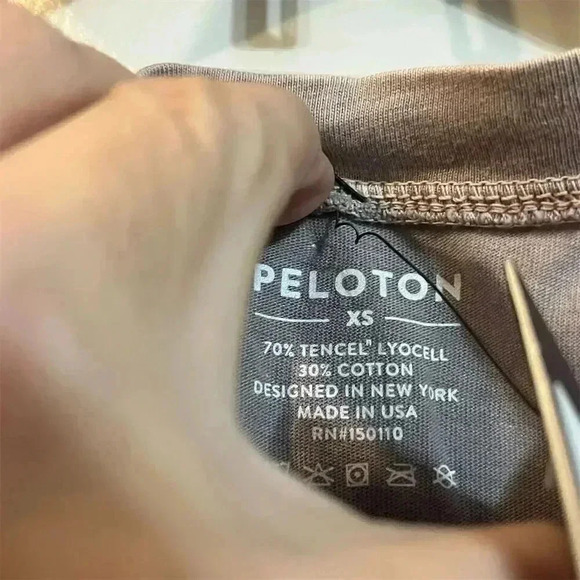 Peloton Women's XS Gray Sleeveless Flow Muscle Tank Casual Summer Top - Picture 3 of 6